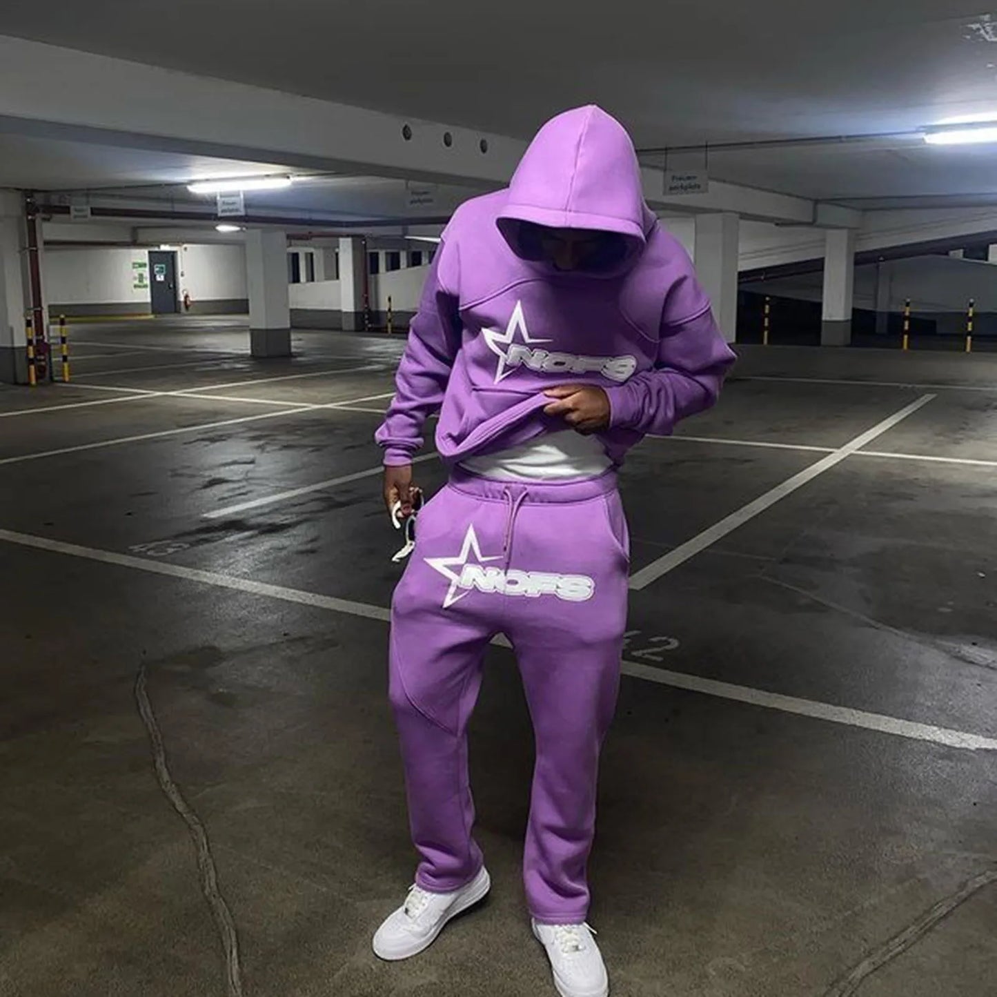 Ensemble Hoodie & Pantalon de Jogging Unisexe – Confort et Style au Quotidien (le seul sans impression)